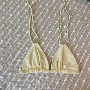Montce cream bikini top🍰